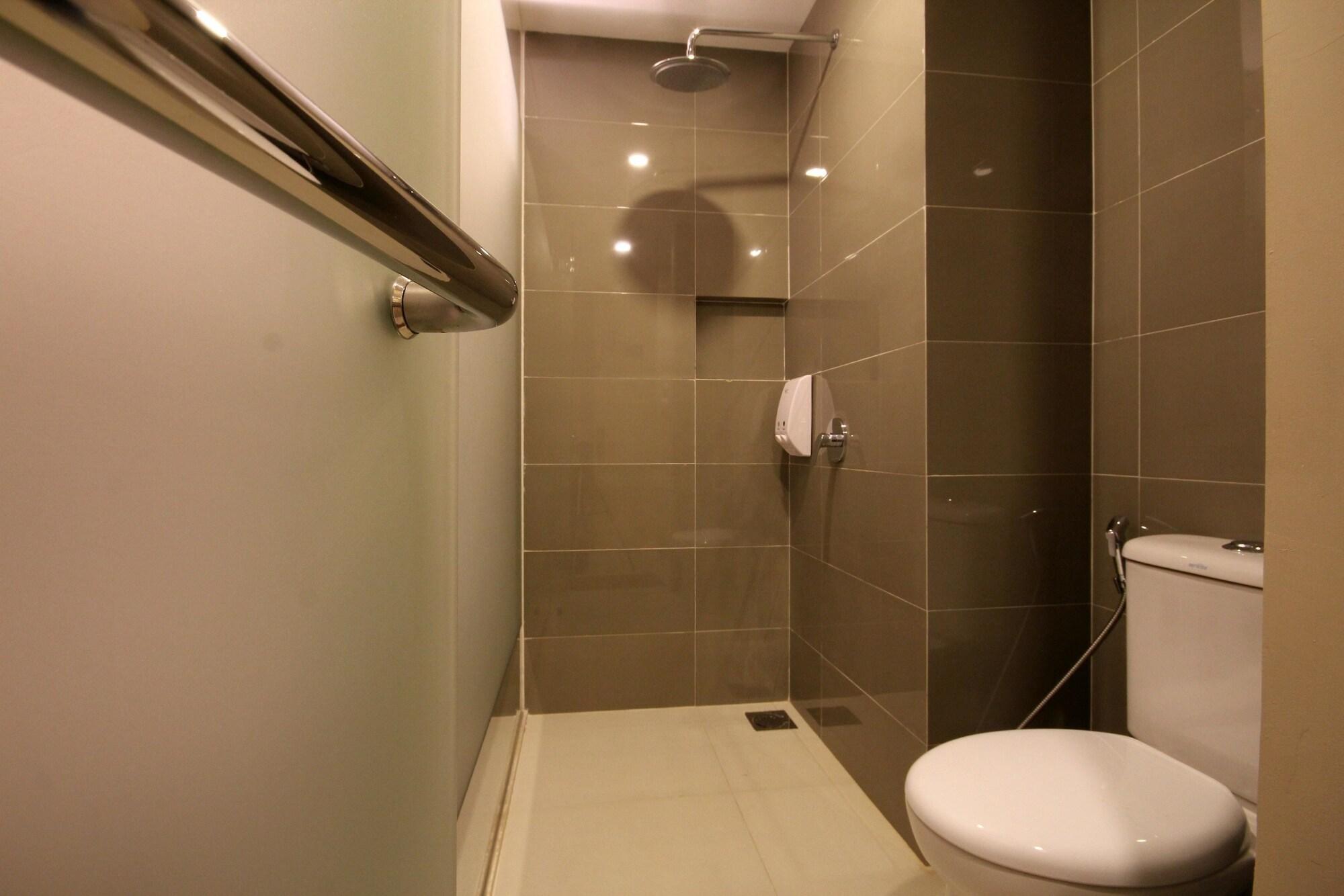Os Hotel Airport Batam Экстерьер фото