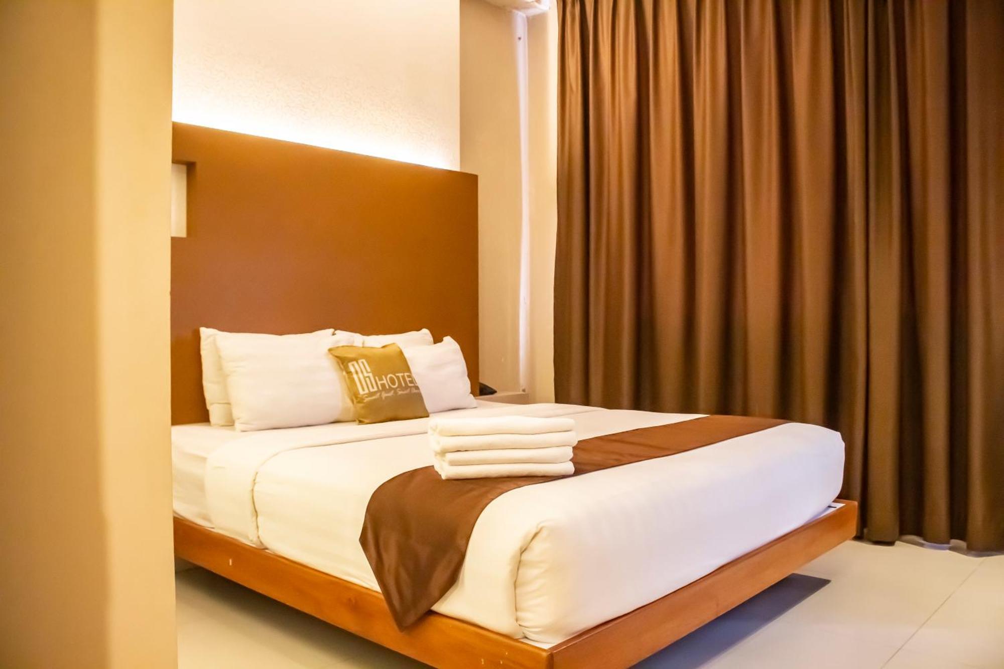 Os Hotel Airport Batam Экстерьер фото